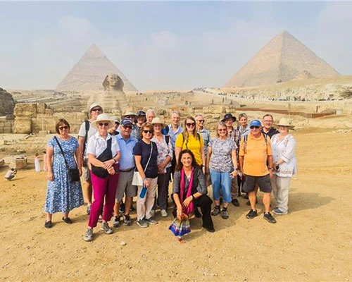 Community MOM Travel